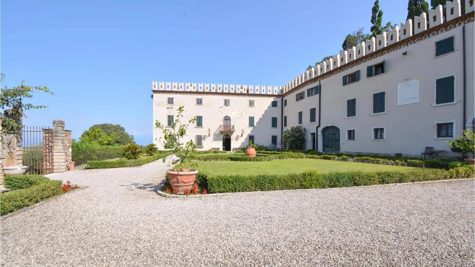 1 Bedroom Cozy Apartment In Cola Sona